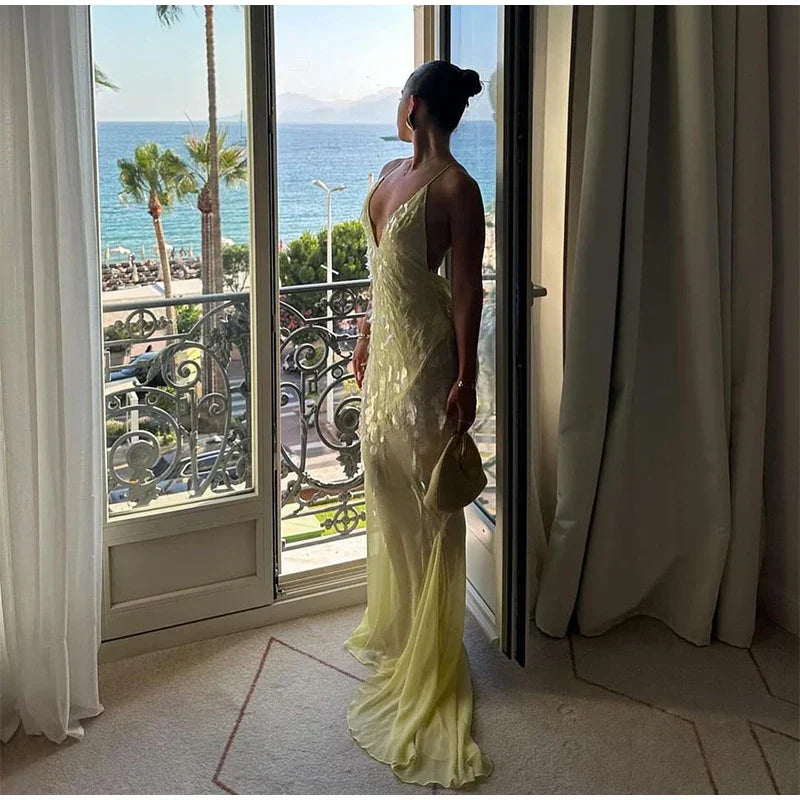 שמלת דגם אביב