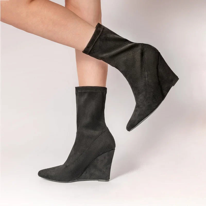 Ria מגפוני ז'אמש